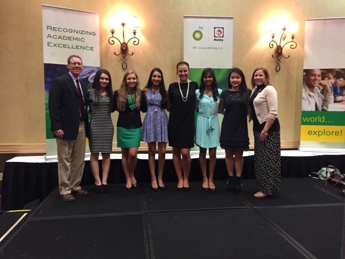 BP holds dinner for top&nbsp;students